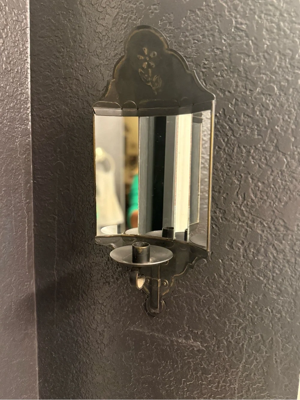 Vintage Home Interiors 5-Panel Mirrored Metal Wall Candle Sconce